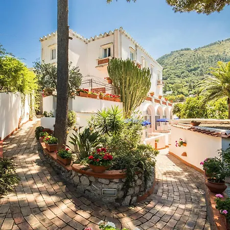 Casa Caprile Hotell
